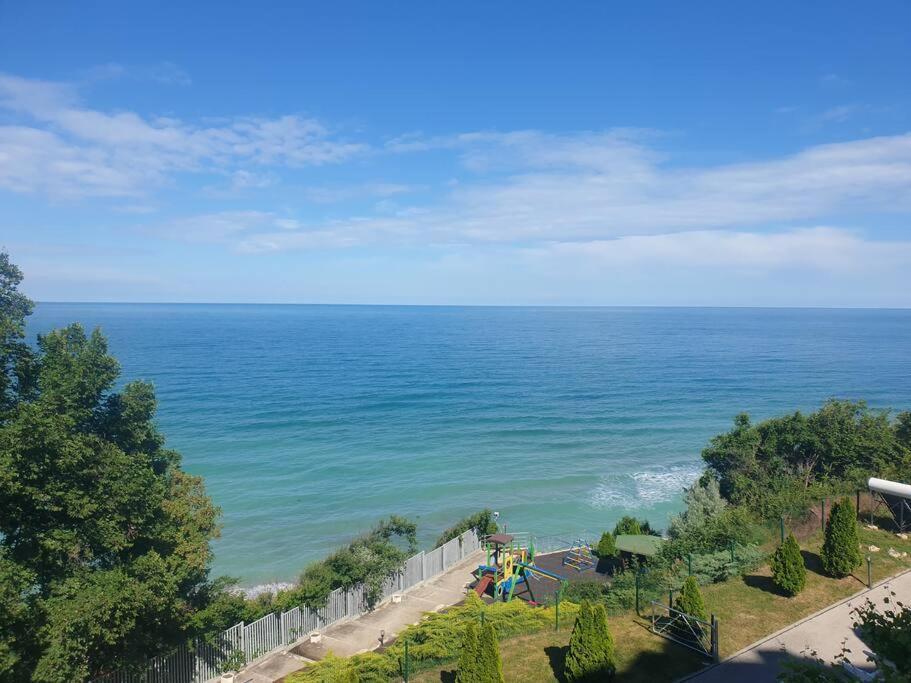 Studio Silver Terace With Sea View For 4 Person Byala  Eksteriør billede